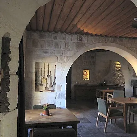 1811 Cave Отель