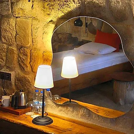 Отель 1811 Cave 4*