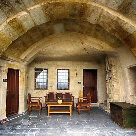 1811 Cave Отель Ургуп